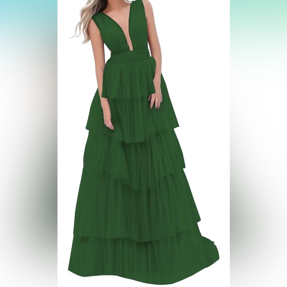 Elegant Green Tiered Evening Gown